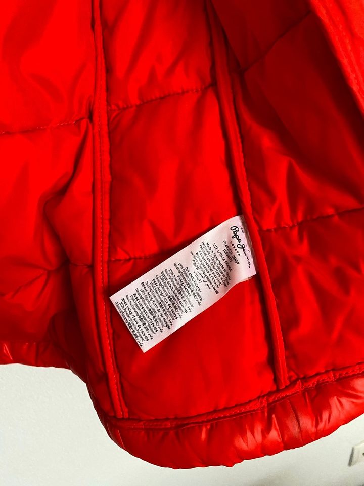 Pepe Steppjacke Winterjacke Gr. L rot, no down - keine Daunen in Achern