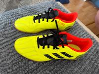 Adidas Fußball Schuhe  (43 1/3 ) Neu Bayern - Straubing Vorschau