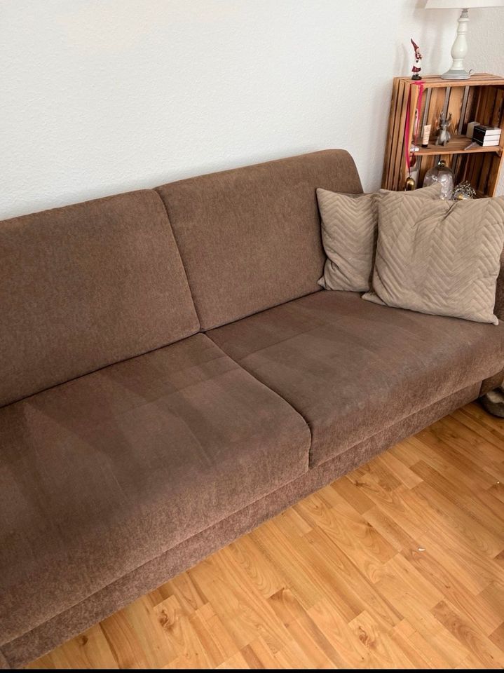 Sofa mit Schlaffunktion in Aachen