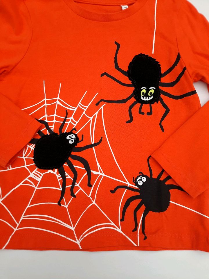 ‼️Tolles LA-Shirt "Spinnen" von C&A, Gr. 98/104 * Top Zustand *‼️ in Kerpen