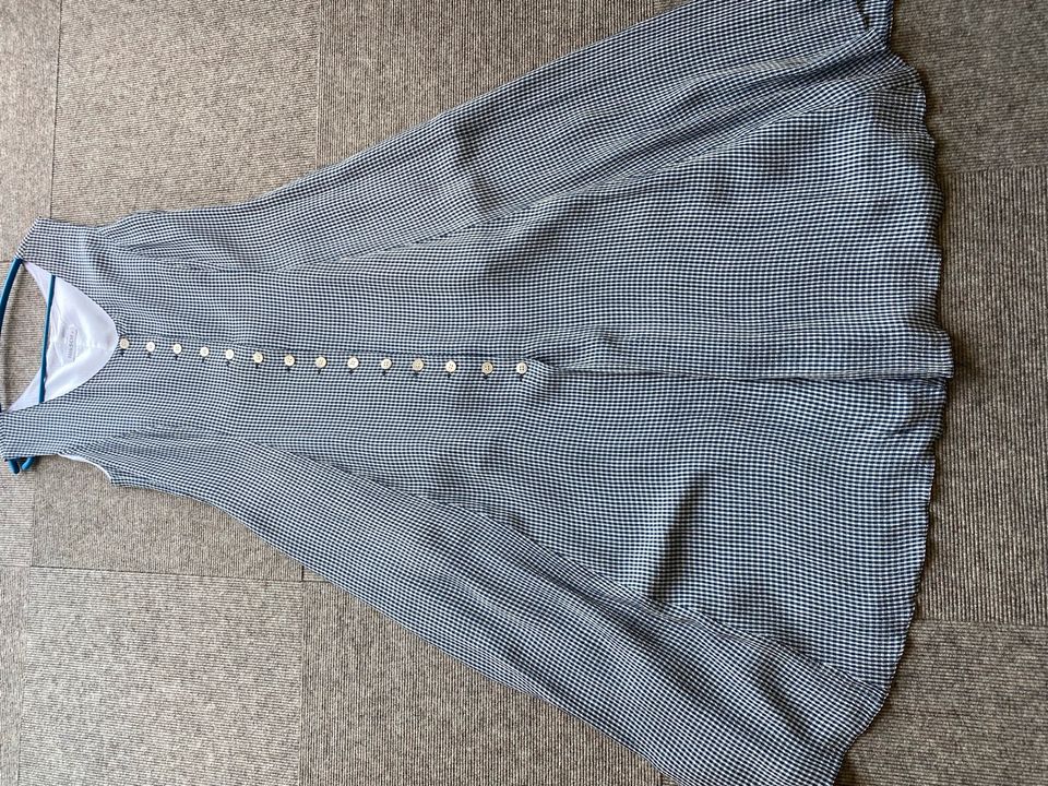 Maxikleid Sommerkleid von Hirsch Gr. 44 neuwertig 25 € in Wolfhagen 