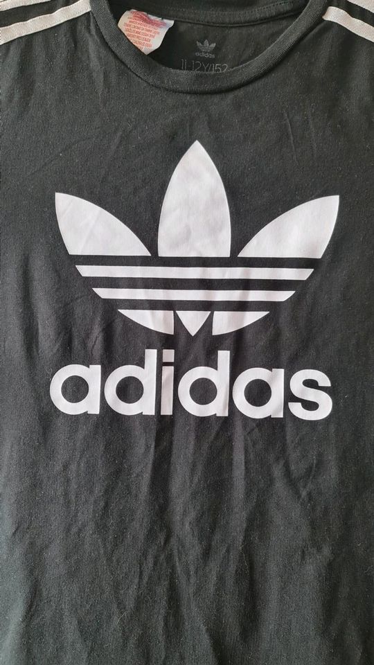 Kleid von adidas, Größe 152 in Hochheim am Main