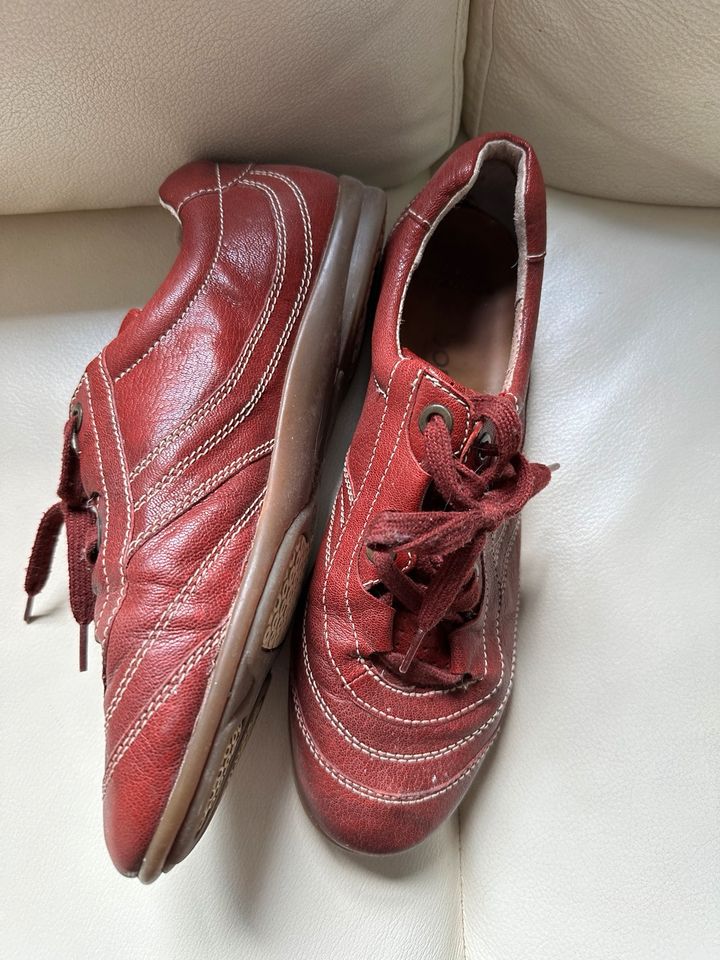 Gabor 38 27 Schuhe Damen Sneaker rot echt Leder in Ottobrunn