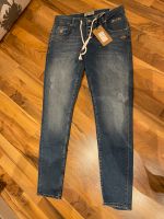 Jeans 26/32 neu Lost in Paradise Nordrhein-Westfalen - Balve Vorschau