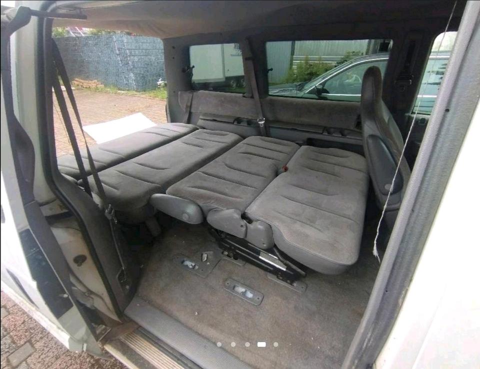 Suche 90-95  Voyager/Caravan sitzbank mit  schlaf funktion in Görlitz