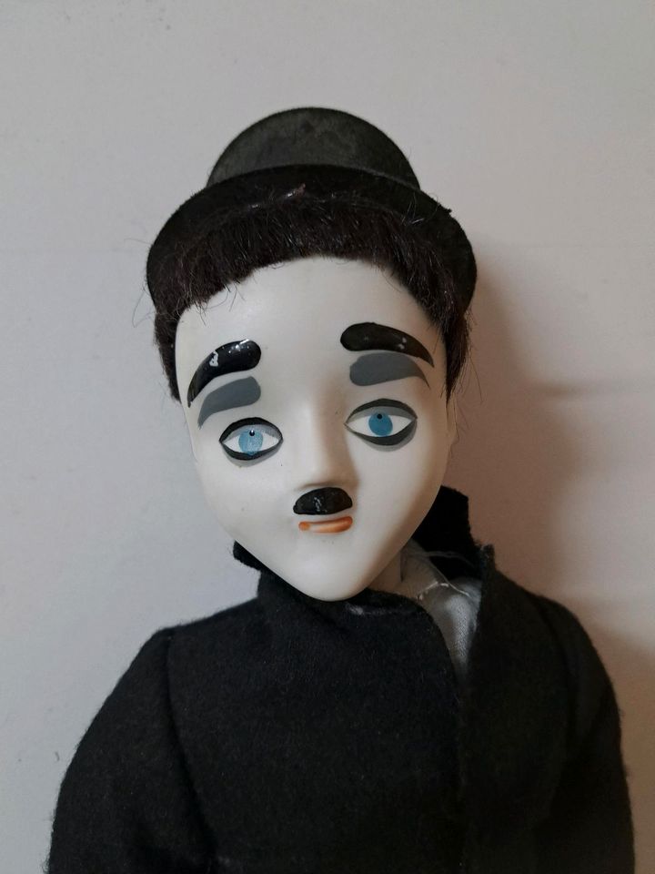 Alte Charlie Chaplin Figur Teil Porzellan in Wehr