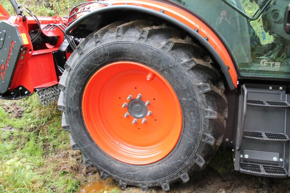 Forstschutz Kubota M6002 Serie, M6, M6-122, M6-132, M6-142 in Schmallenberg