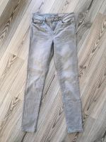 Damen skinny Jeans Gr. 40 L32, grau Nordrhein-Westfalen - Leopoldshöhe Vorschau
