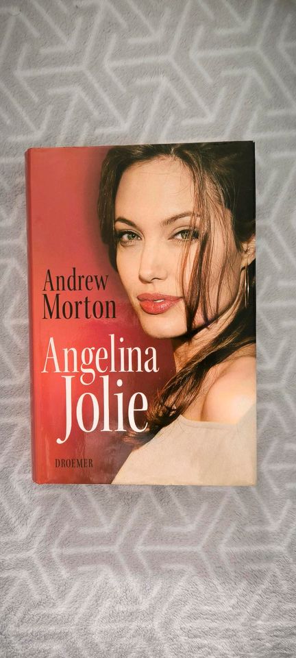 Angelina Jolie Biographie in Herdecke