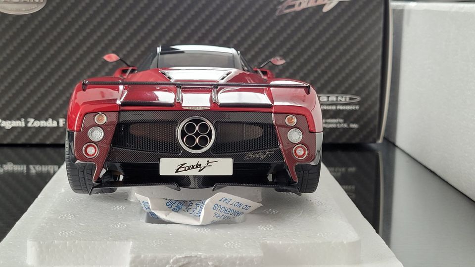 1:18 Pagani Zonda F 2005 Rosso Monza carbon Almost Real in Katzenelnbogen