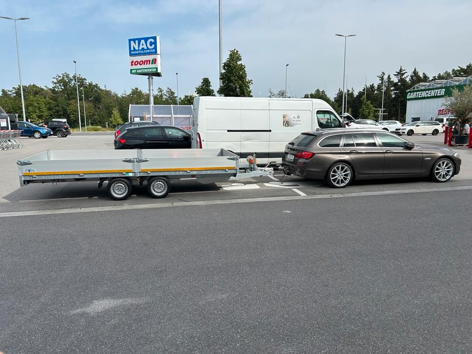 3.500kg Anhänger Hochlader Transporter Vermietung Auto mieten in Wolfsegg