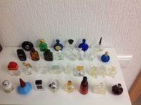 LEERE Parfum Flakons Duft fläschchen 31 Stück Miniaturen LEER Nordrhein-Westfalen - Salzkotten Vorschau