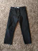 Mango jeans denim skinny 36 Elsa grau/schwarz Fransen cropped Nordrhein-Westfalen - Lüdenscheid Vorschau