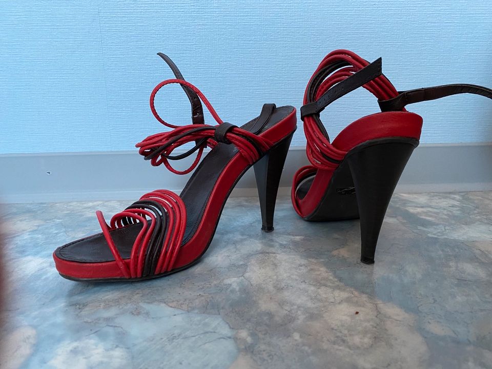 High heels Sandalen Sandaletten riemchen rot braun gr. 38 in Hessen -  Neustadt | eBay Kleinanzeigen ist jetzt Kleinanzeigen