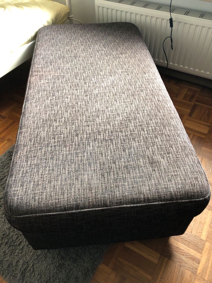 Hocker - Sofa - Sofaverlängerung - Recamiere in Hamburg