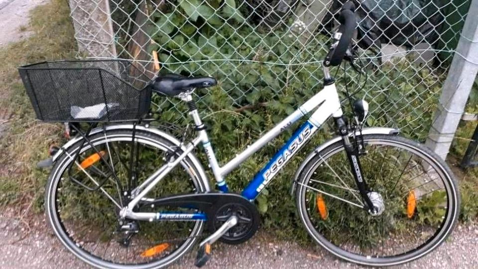 Damen Fahrrad 28zoll 24gang kettenschaltung in München