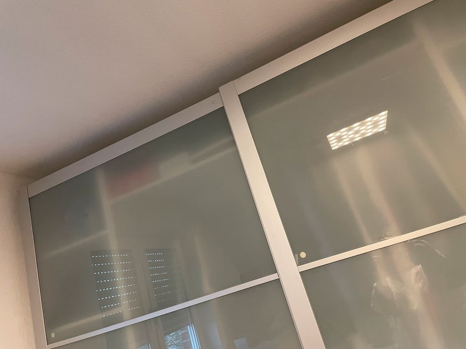 Pax Glasschiebe Türen Ikea in Baesweiler