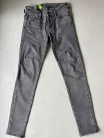 Diesel Jeans Slandy, 069XW Stretch, W26/L32, gut erhalten Kr. München - Gräfelfing Vorschau