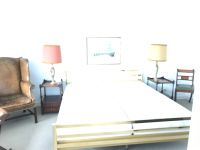 Bett, goldfarben, breit Luxus 1,80 breit, 2 m  Länge Hessen - Wiesbaden Vorschau