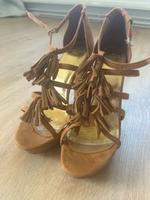 Sandalen mit Absatz, gr.40 Kreis Pinneberg - Bönningstedt Vorschau