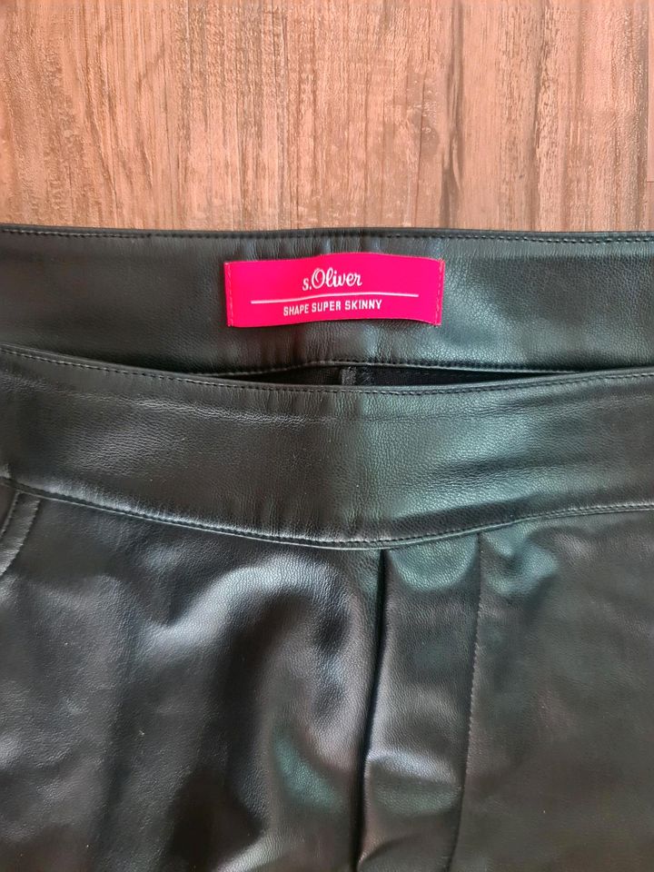 S. Oliver Shape Super Skinny Lederhose* Gr. 46* schwarz in Berlin