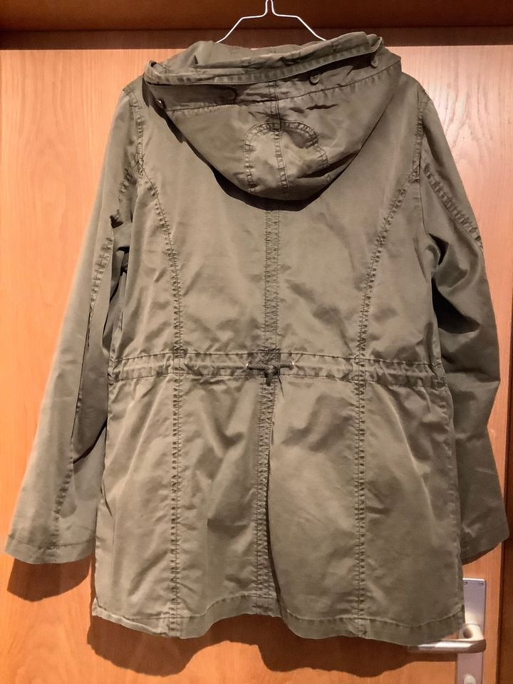 Übergangsjacke S.Oliver Military Gr 40 in Köln