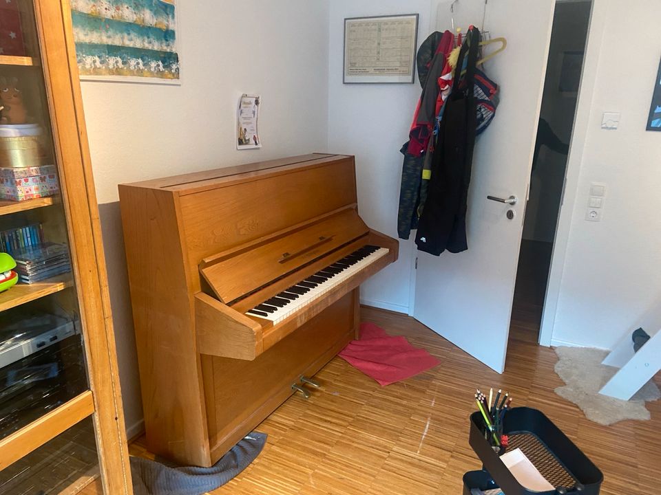 Klavier zu verschenken in Köln