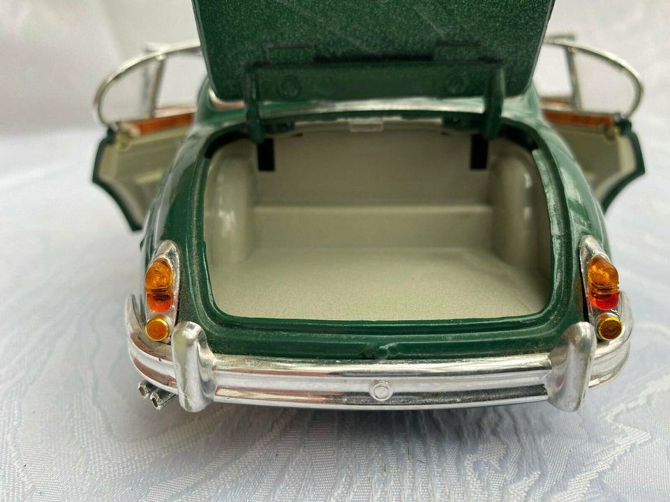 Modellauto Jaguar Mark II (1959) Maisto 1:18, made in Thailand in Hofheim am Taunus