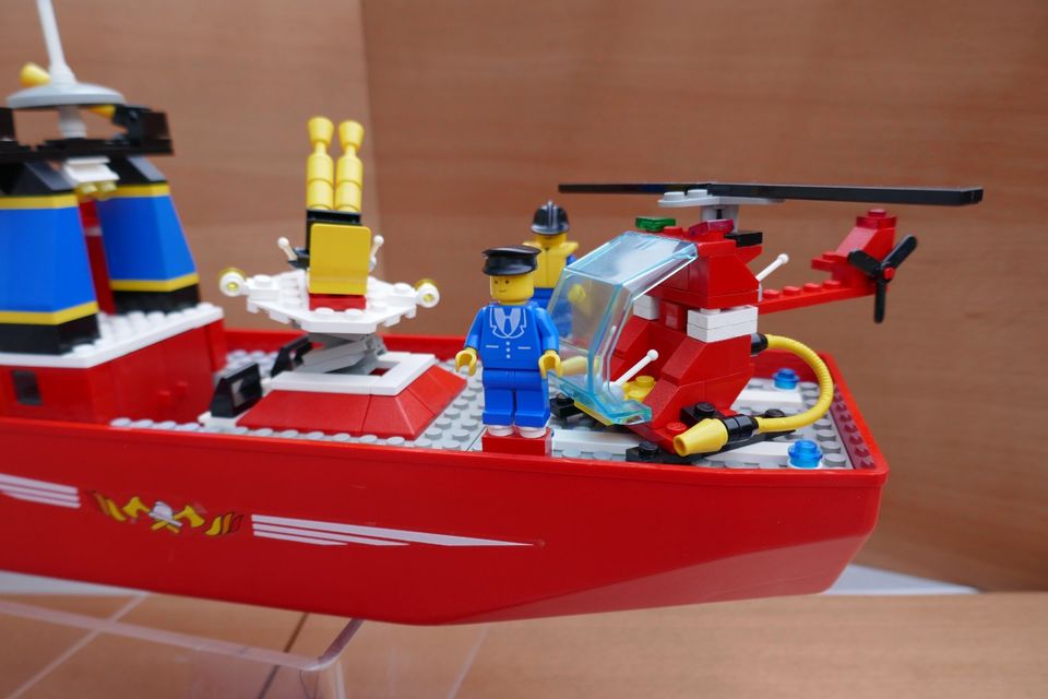 Lego  4031  Lego Feuerwehrboot Firefighter Boat   kompl. in Wetzlar