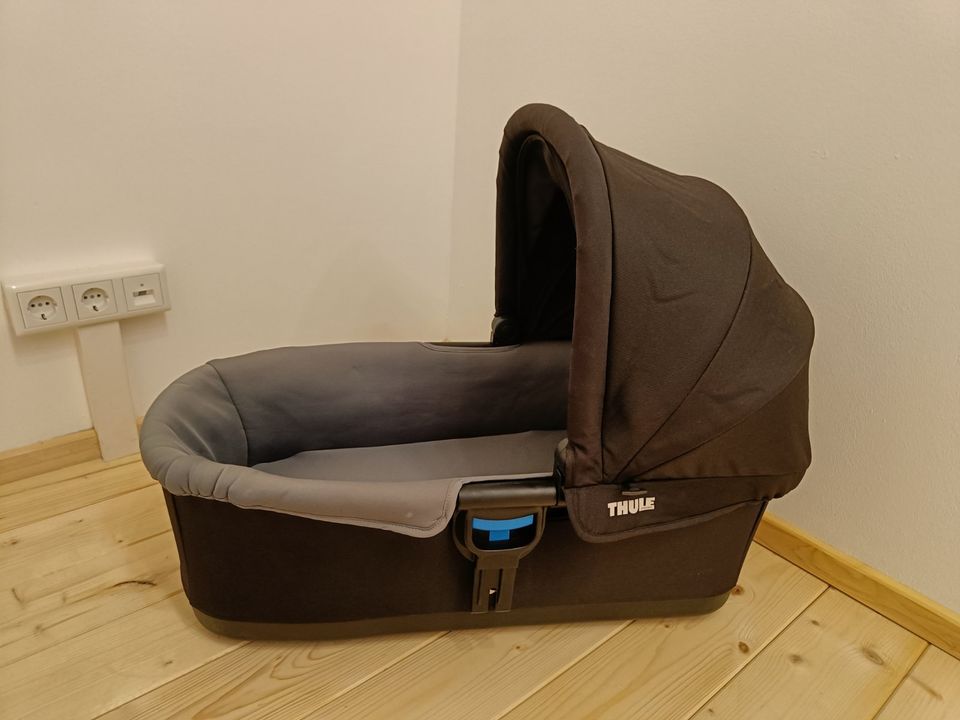 Thule Urban Glide 2 Bassinet / Babyschale in Bad Feilnbach