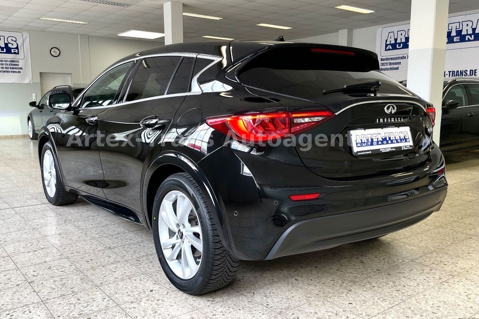 Infiniti Q30 1.5d FWD Sport/ALCANTAR/KEYLESS/360°-KAM/NAV in Bremen