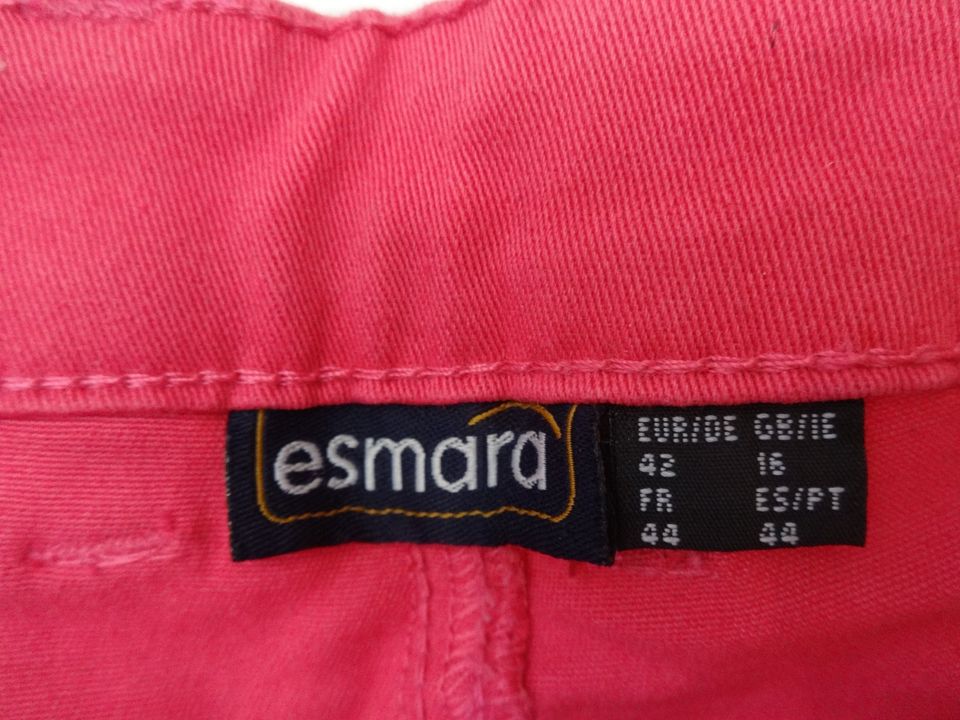 Jeanshose - Gr. 42 - Esmara - Preis je 1 x Pink - 1 x blau in Lüneburg