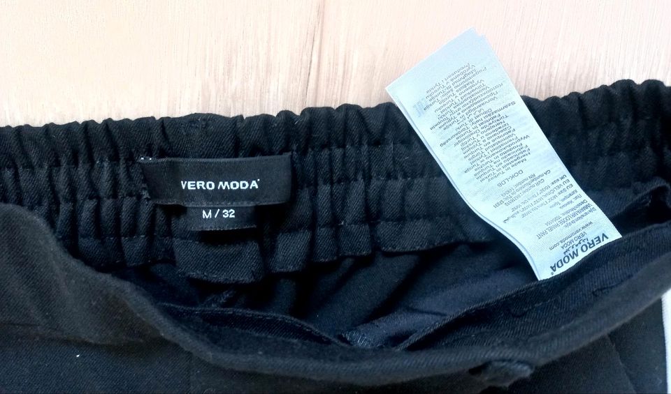 Vero Moda Stoffhose, Gr. M/32 in Wenden