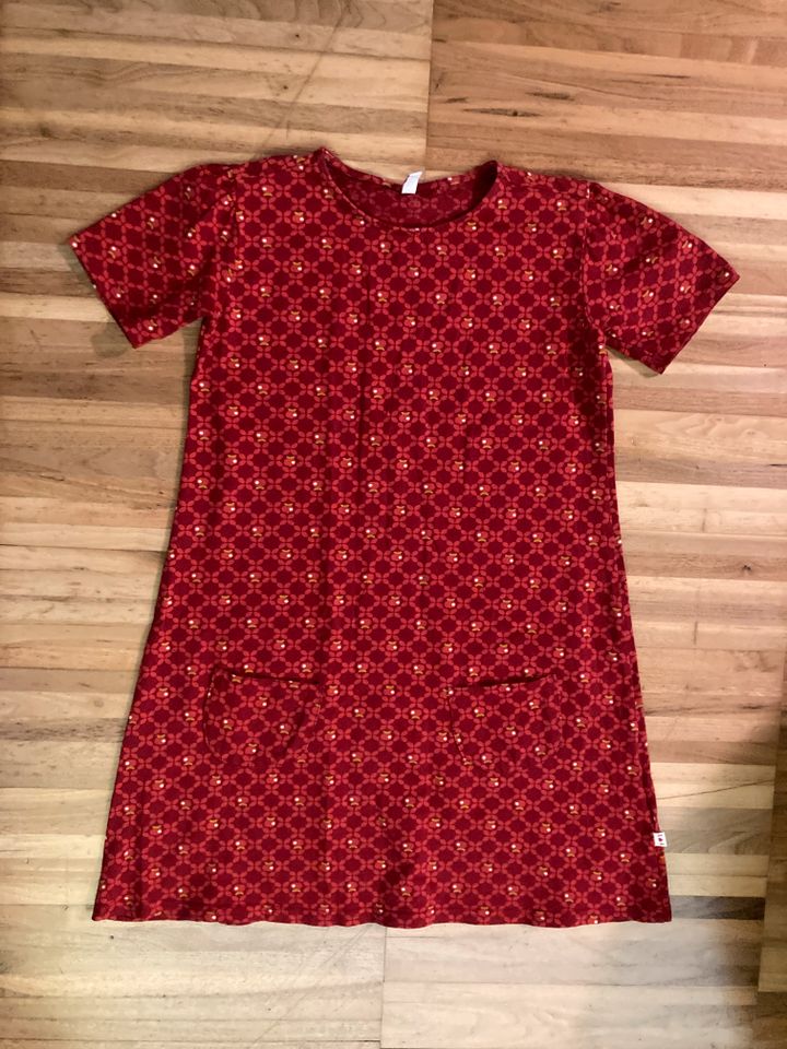 Kleid Blutsgeschwister Gr. 140 rot in Sauldorf