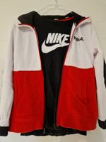 NIKE Kapuzenjacke mit Shirt Gr. 148 Nordrhein-Westfalen - Meckenheim Vorschau