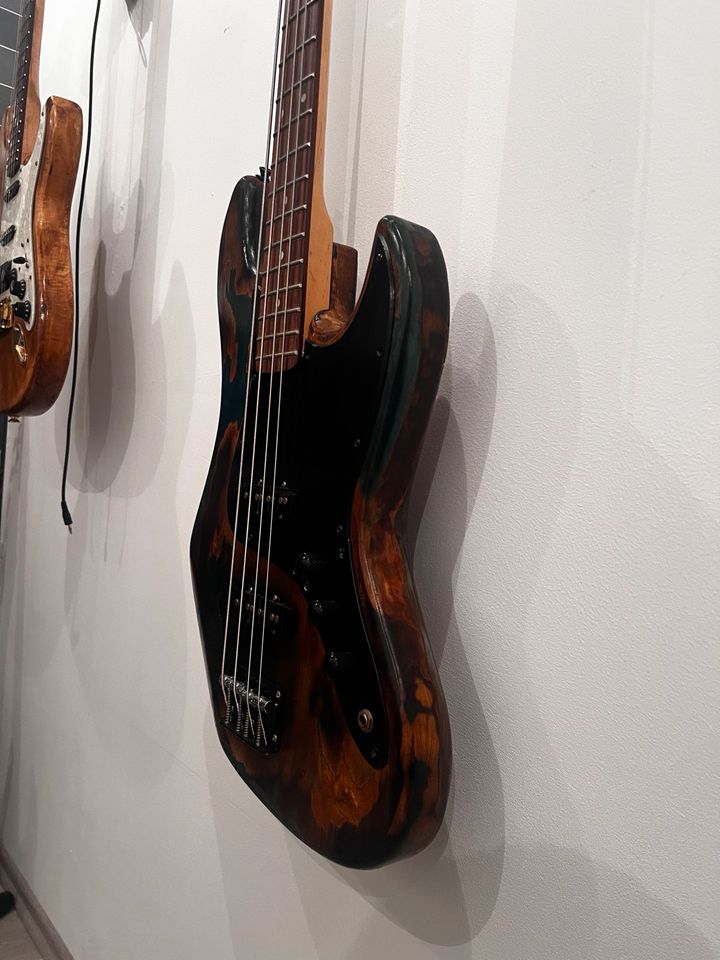 CUSTOM Heavy Relic/Epoxy Bass in Oberhausen