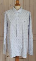 Tommy Hilfiger Herren Hemd slimfit Gr. M NEU Bayern - Forchheim Vorschau