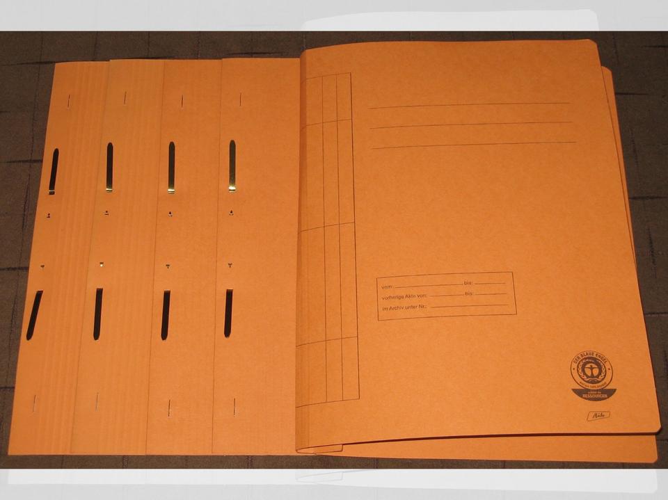 Versch. Schreibwaren: Notizbuch, Register, Hefter, Tacker, Locher in Beindersheim
