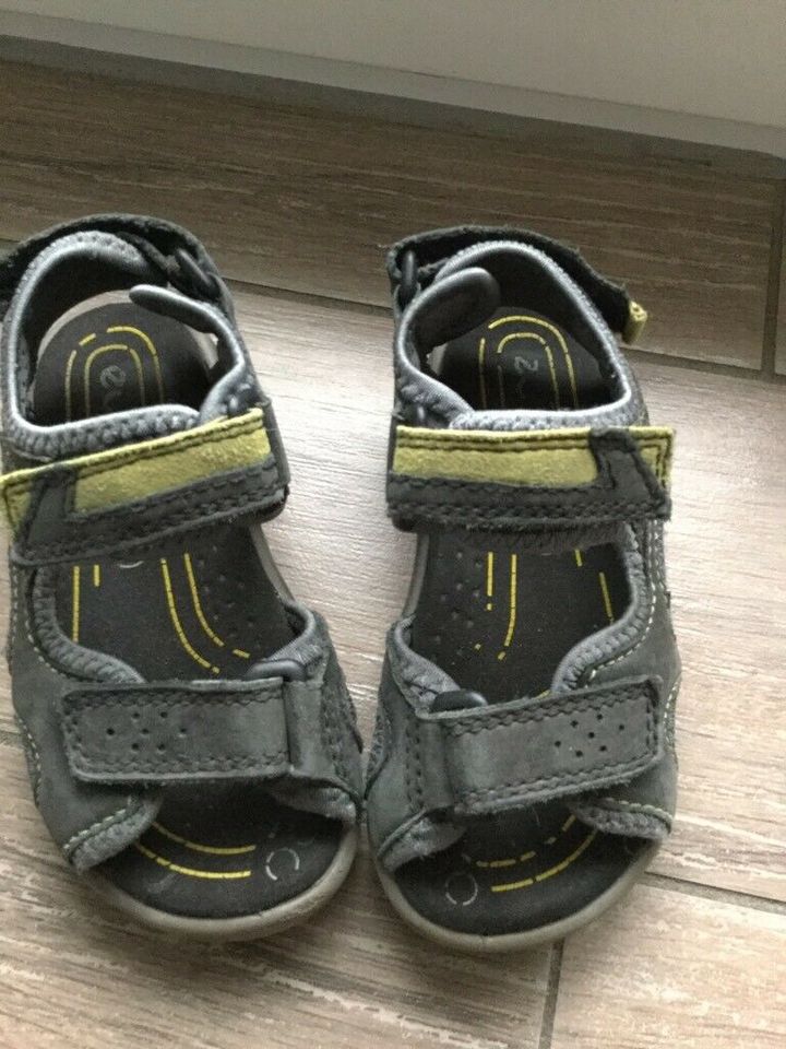 ❤️ Ecco Sandalen, Gr. 26, grau, wie neu ❤️ in Wiesmoor