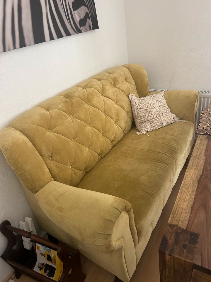 2 Sitzer Sofa in Erkheim