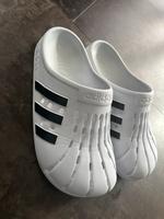Adidas Clogs Gr38 in Weiß/Schwarz Nordrhein-Westfalen - Hagen Vorschau