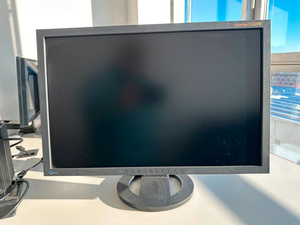 EIZO Color Edge CG223w Grafik Monitor gebraucht, funktionsfähig in Gersthofen