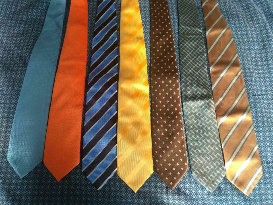 7 Krawatten - nur 5 € je Krawatte in Rheinland-Pfalz - Haßloch | eBay  Kleinanzeigen ist jetzt Kleinanzeigen