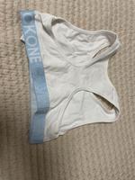 Weißes cK Calvin Klein Top Gr. 128 Frankfurt am Main - Nordend Vorschau