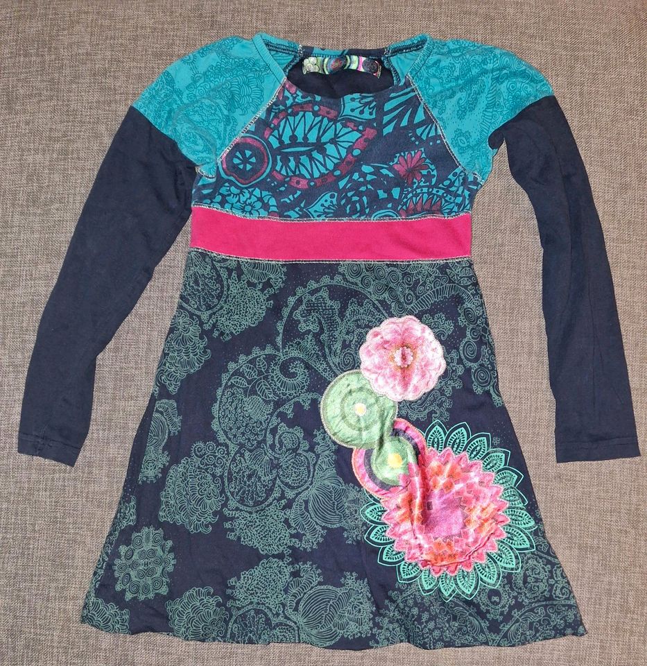 Kleid Desigual 7/8 Gr. 122 in Rudolstadt