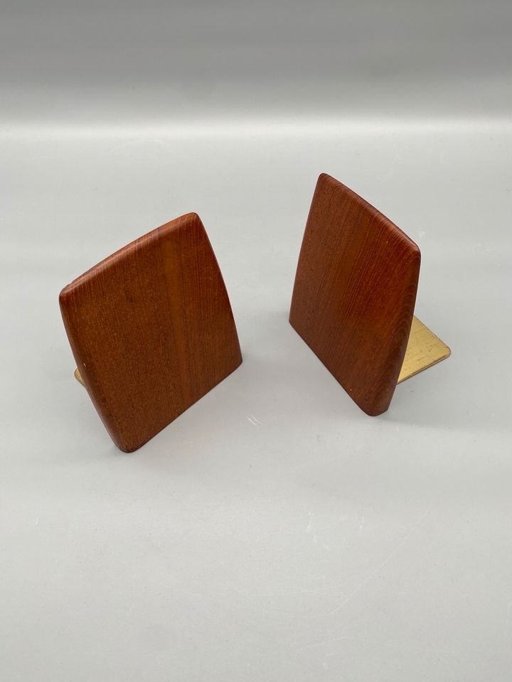 * BUCHSTÜTZEN TEAK MID CENTURY MESSING SKANDINAVIEN DENMARK 60ER in Berlin