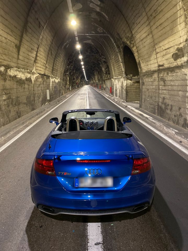 Audi TT RS 8J Roadster Schalensitze/Navi/Audi Exklusiv/280Kmh in Ottobrunn
