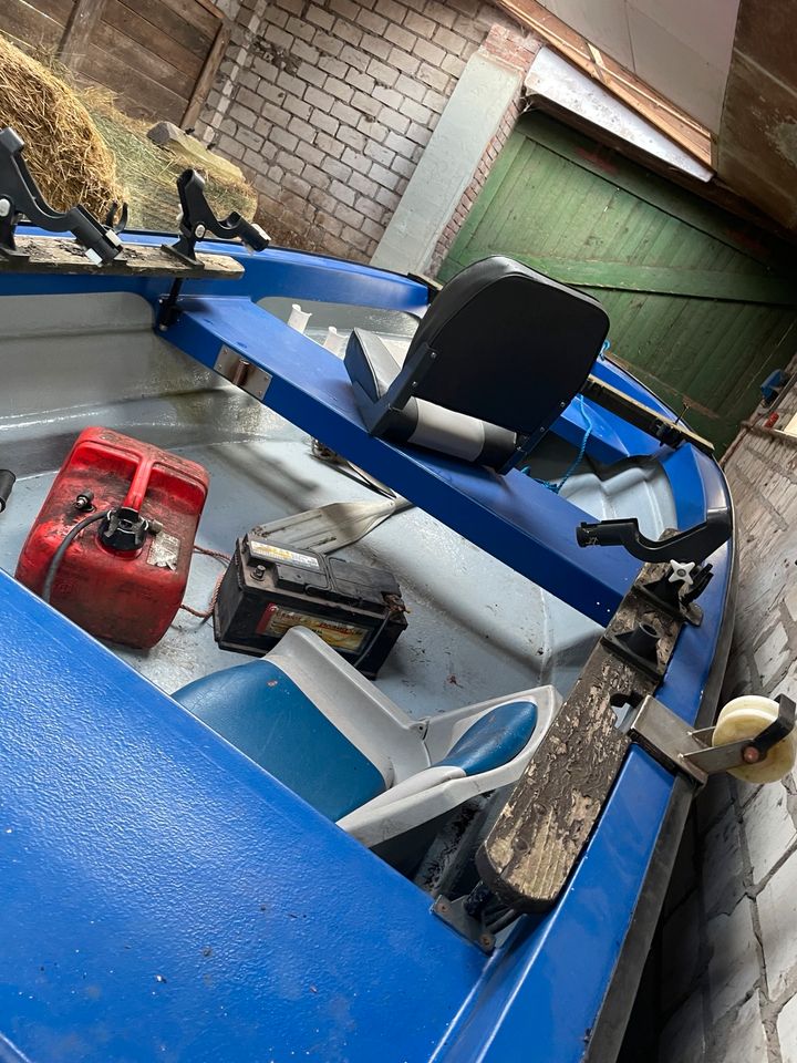 Verkaufe Angelboot/Motorboot 8Ps Yamaha 4 Takter in Ihlow
