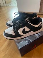Nike Dunk Low Bayern - Kissing Vorschau