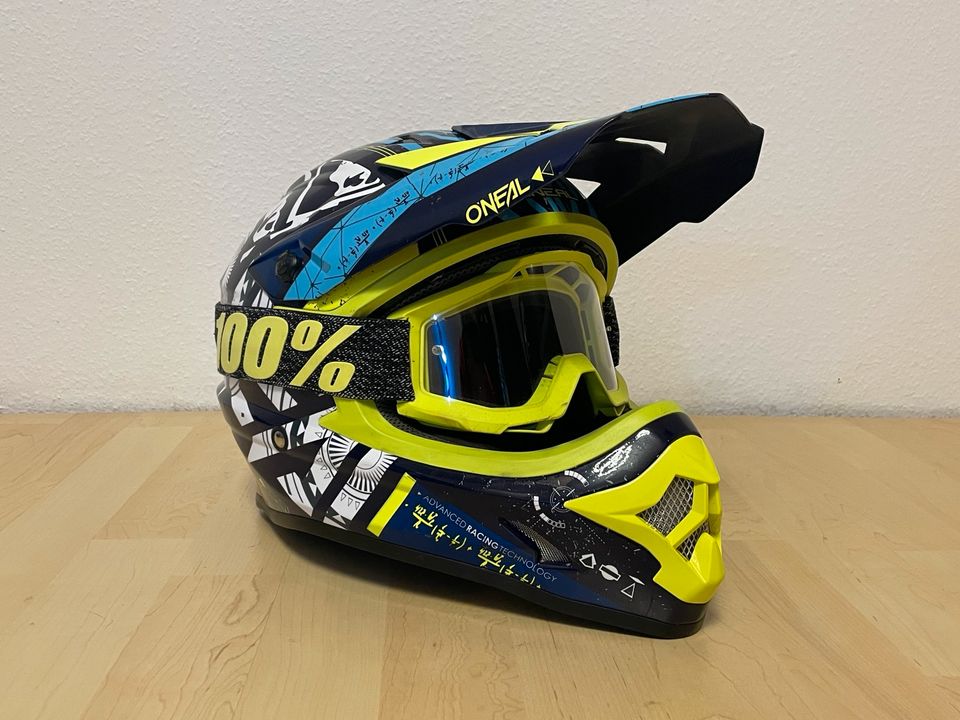 Motocross Helm ONEAL in Petersaurach